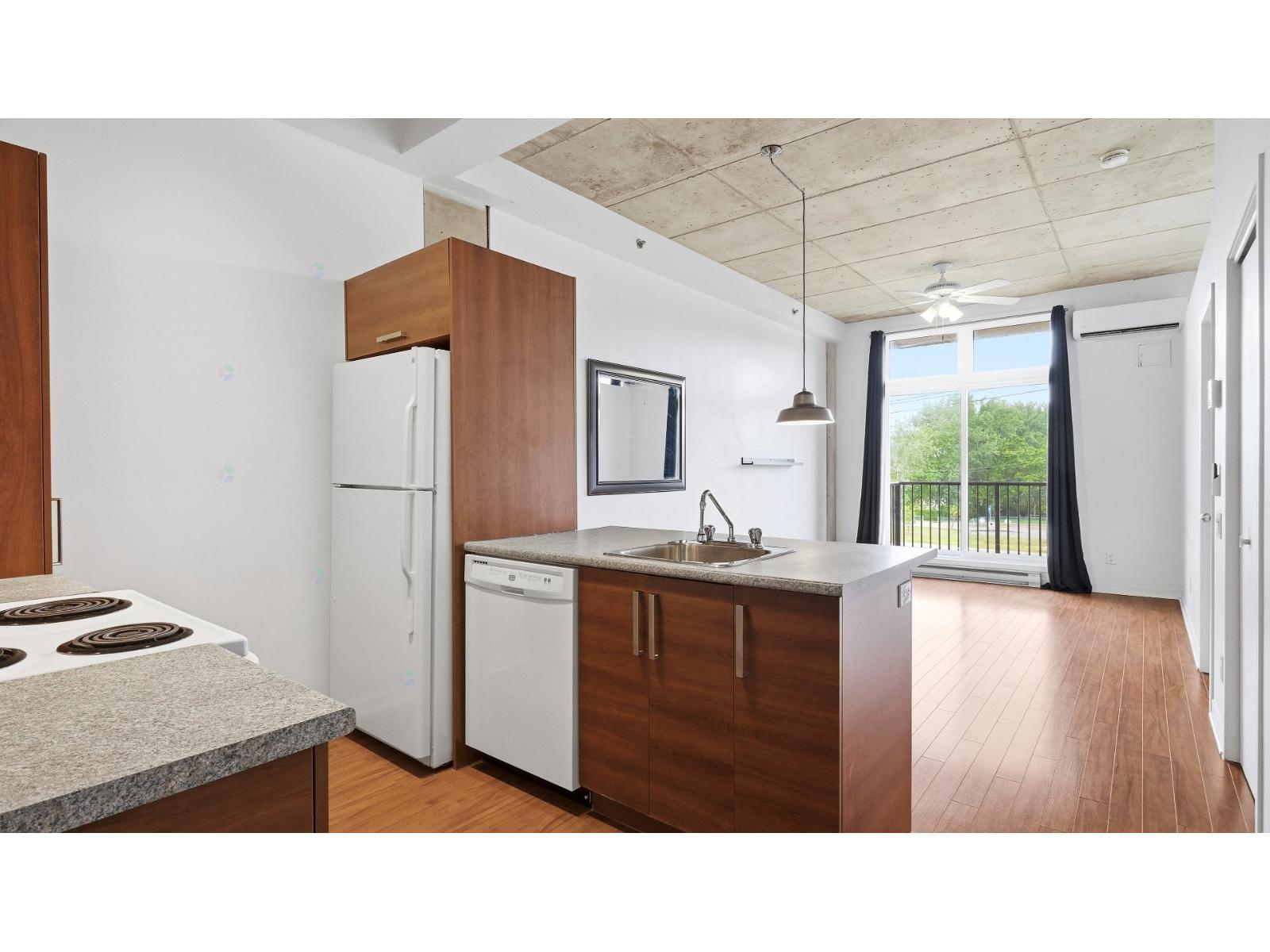 50 Rue du Bord-de-l'Eau E.|#312 Longueuil (Le Vieux-Longueuil) Quebec Canada J4H0A1 5