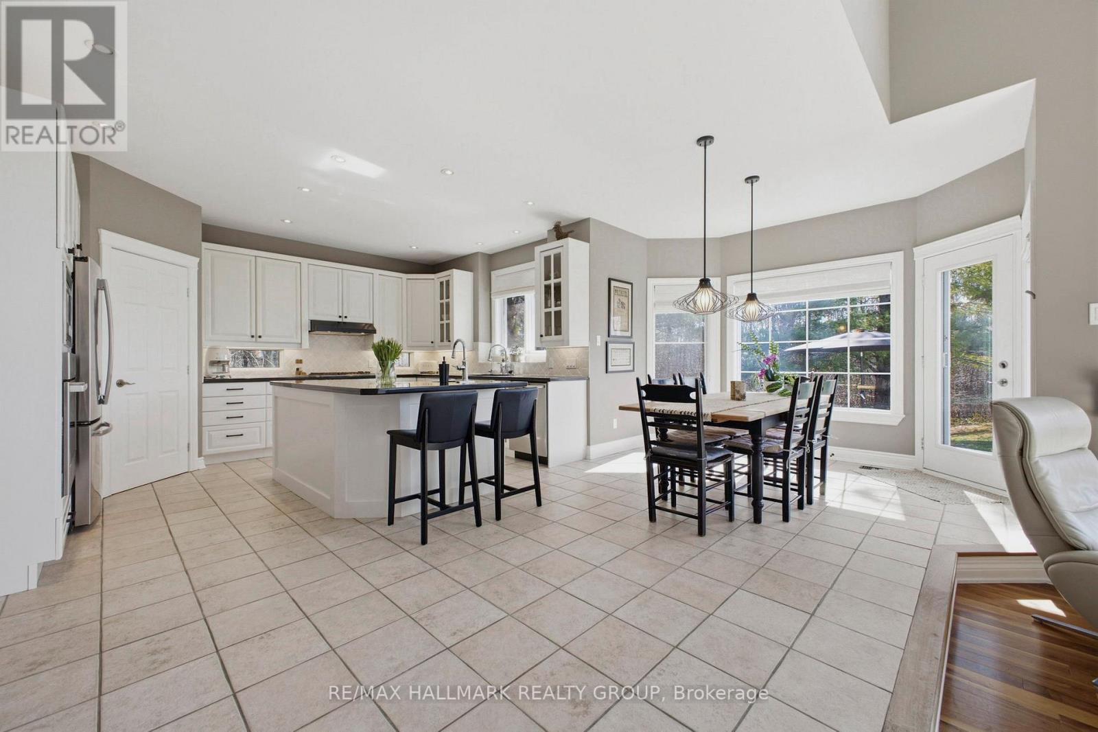 1518 Monaghan Lane, Ottawa, Ontario  K2W 1B4 - Photo 15 - X13425960
