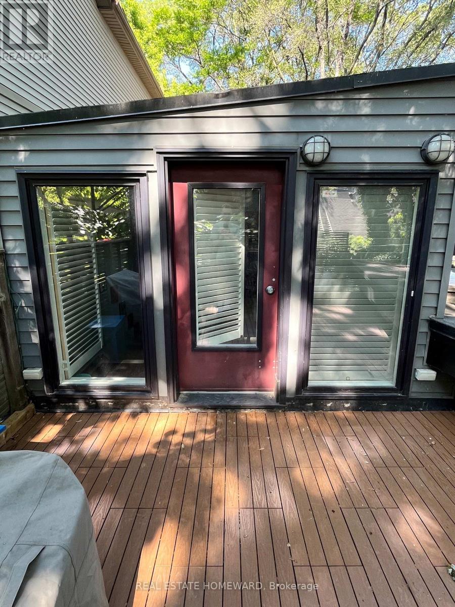 Coach - 27 Lewis Street, Toronto, Ontario  M4M 2H2 - Photo 15 - E13436236