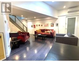 COACH - 27 LEWIS STREET, Toronto, Ontario