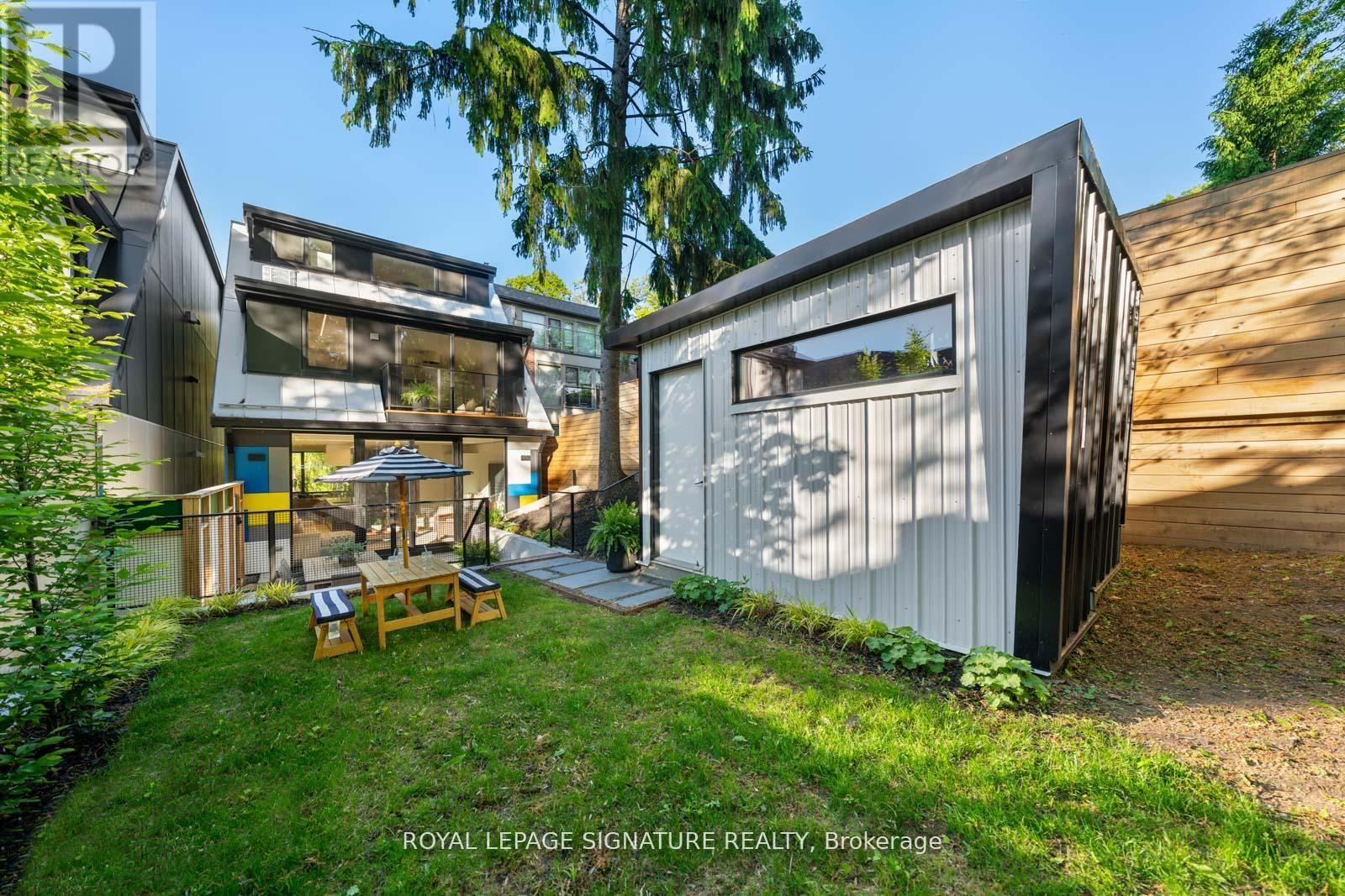 174 Kenilworth Avenue, Toronto, Ontario  M4L 3S6 - Photo 46 - E13436444