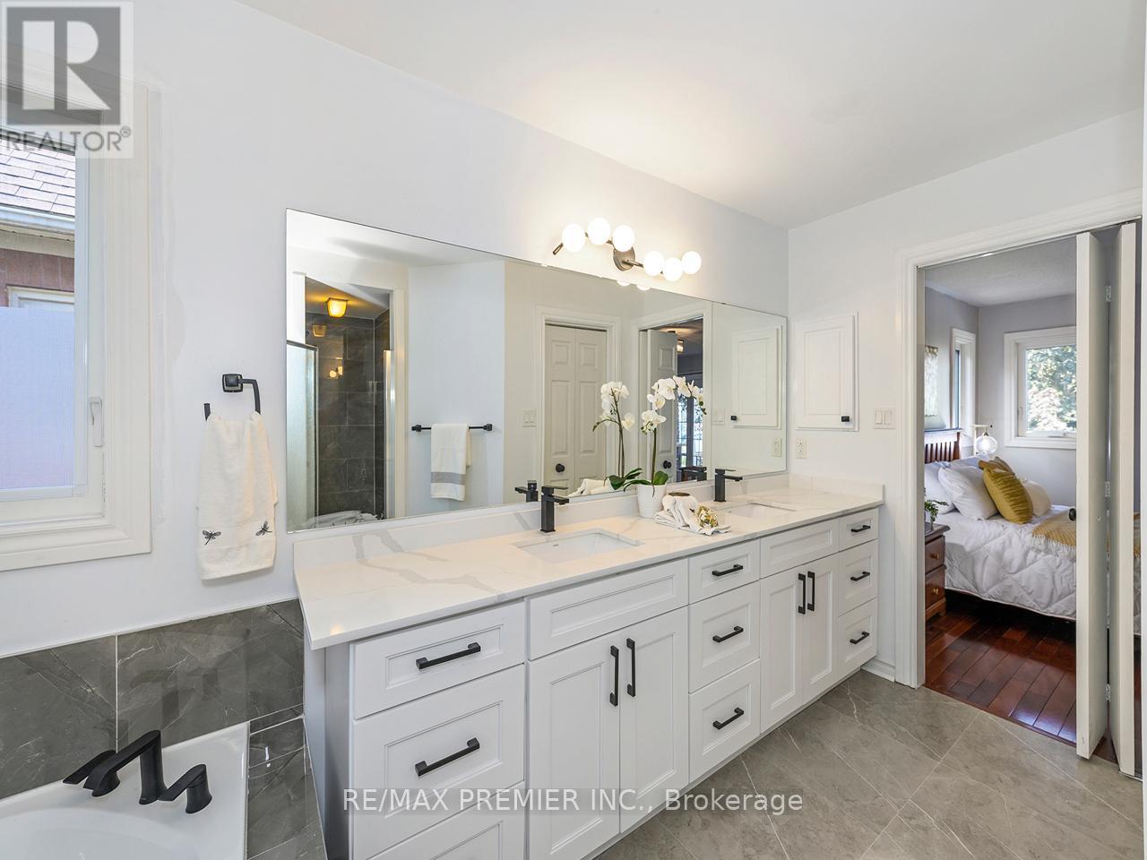 33 Watford Street, Whitby, Ontario  L1M 1E6 - Photo 29 - E13436452