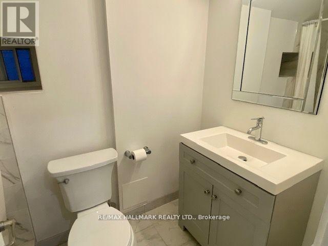Upper - 19 Luttrell Avenue, Toronto, Ontario  M4C 5E2 - Photo 9 - E13436472