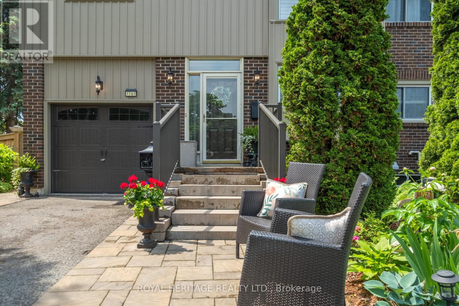 1761 Foleyet Crescent, Pickering, Ontario  L1V 2X8 - Photo 2 - E13436492