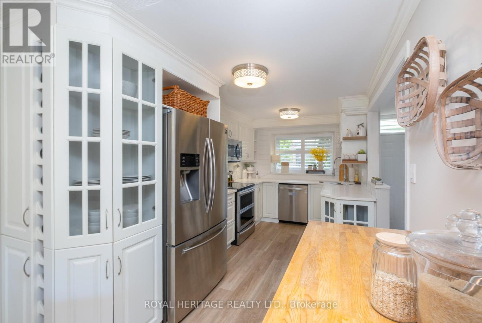1761 Foleyet Crescent, Pickering, Ontario  L1V 2X8 - Photo 6 - E13436492