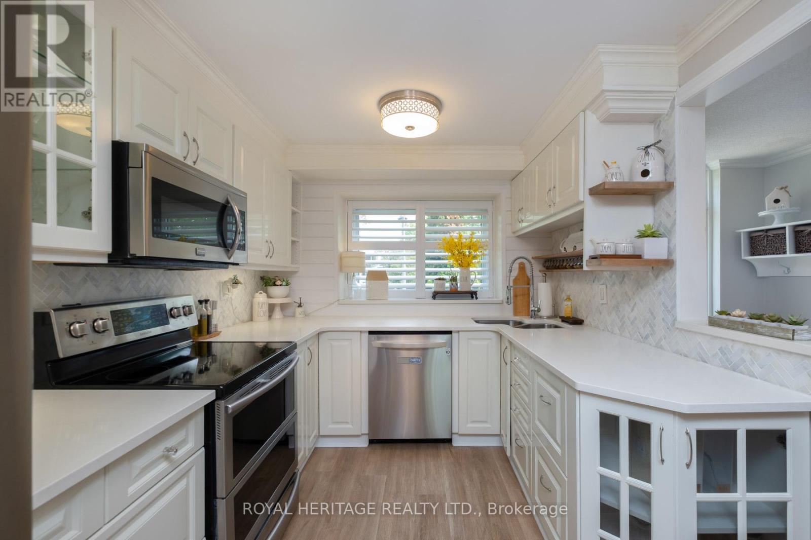 1761 Foleyet Crescent, Pickering, Ontario  L1V 2X8 - Photo 7 - E13436492