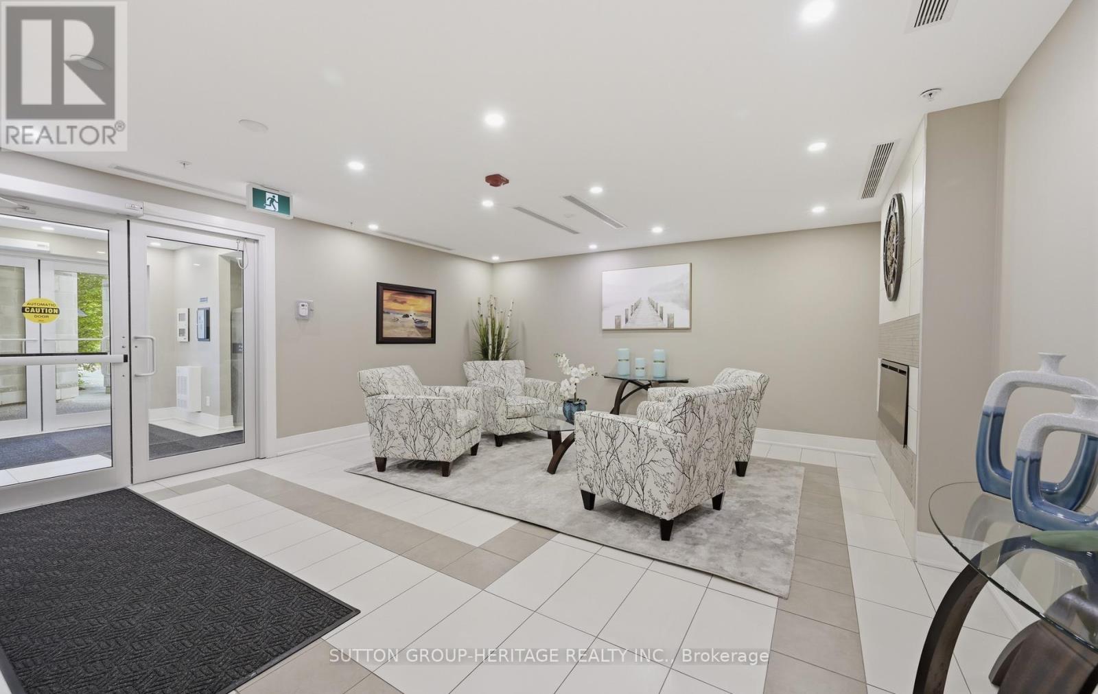213 - 680 Gordon Street, Whitby, Ontario  L1N 0L2 - Photo 4 - E13436506