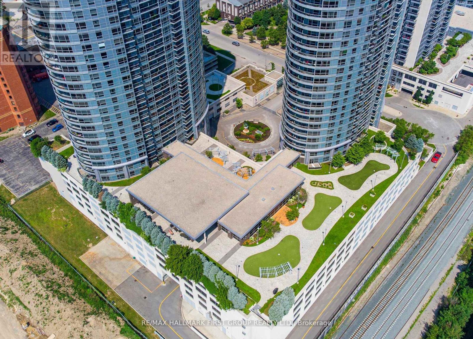 1409 - 125 VILLAGE GREEN SQUARE, Toronto, Ontario