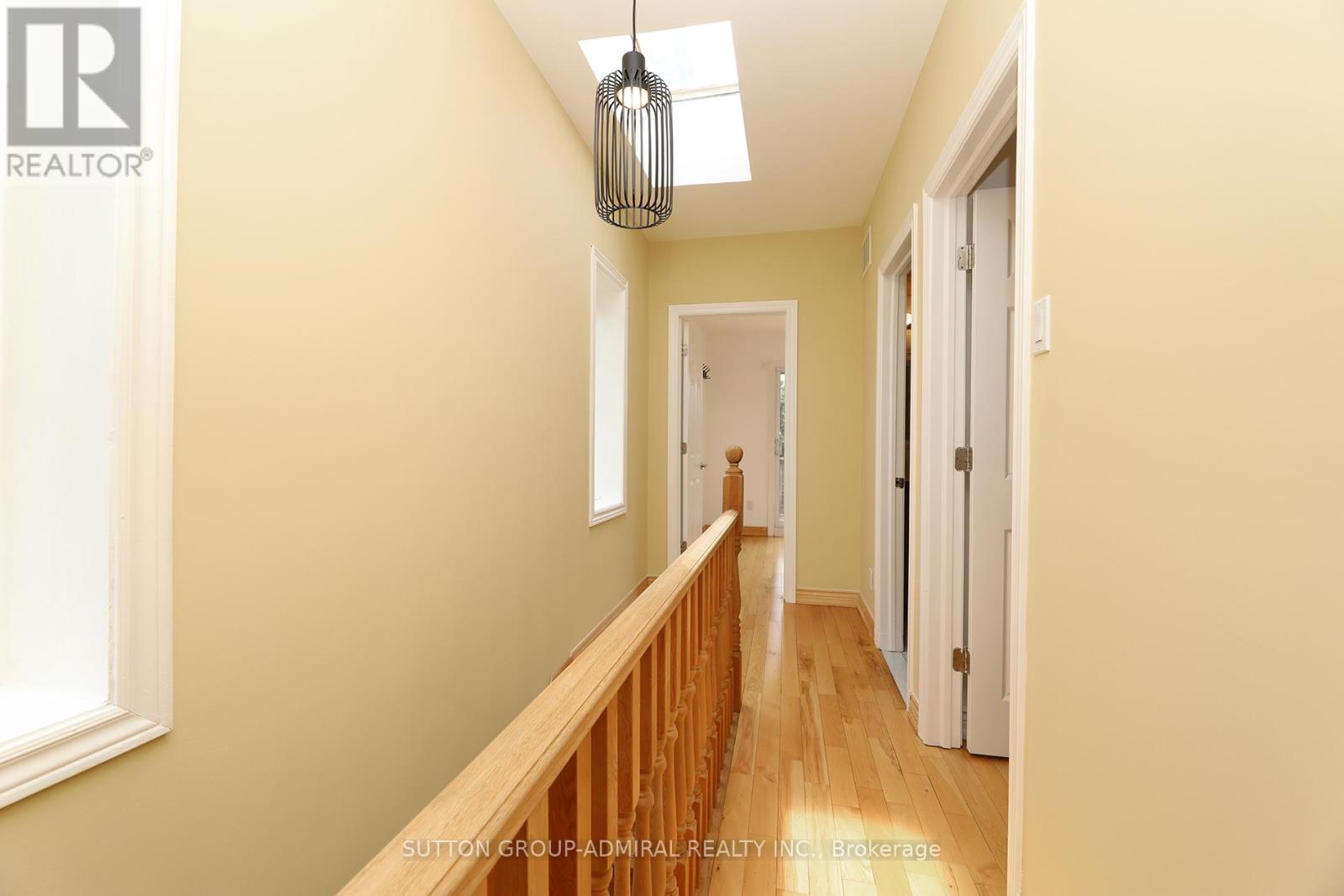 21 Wallace Avenue, Toronto, Ontario  M6H 1T6 - Photo 13 - W13433754