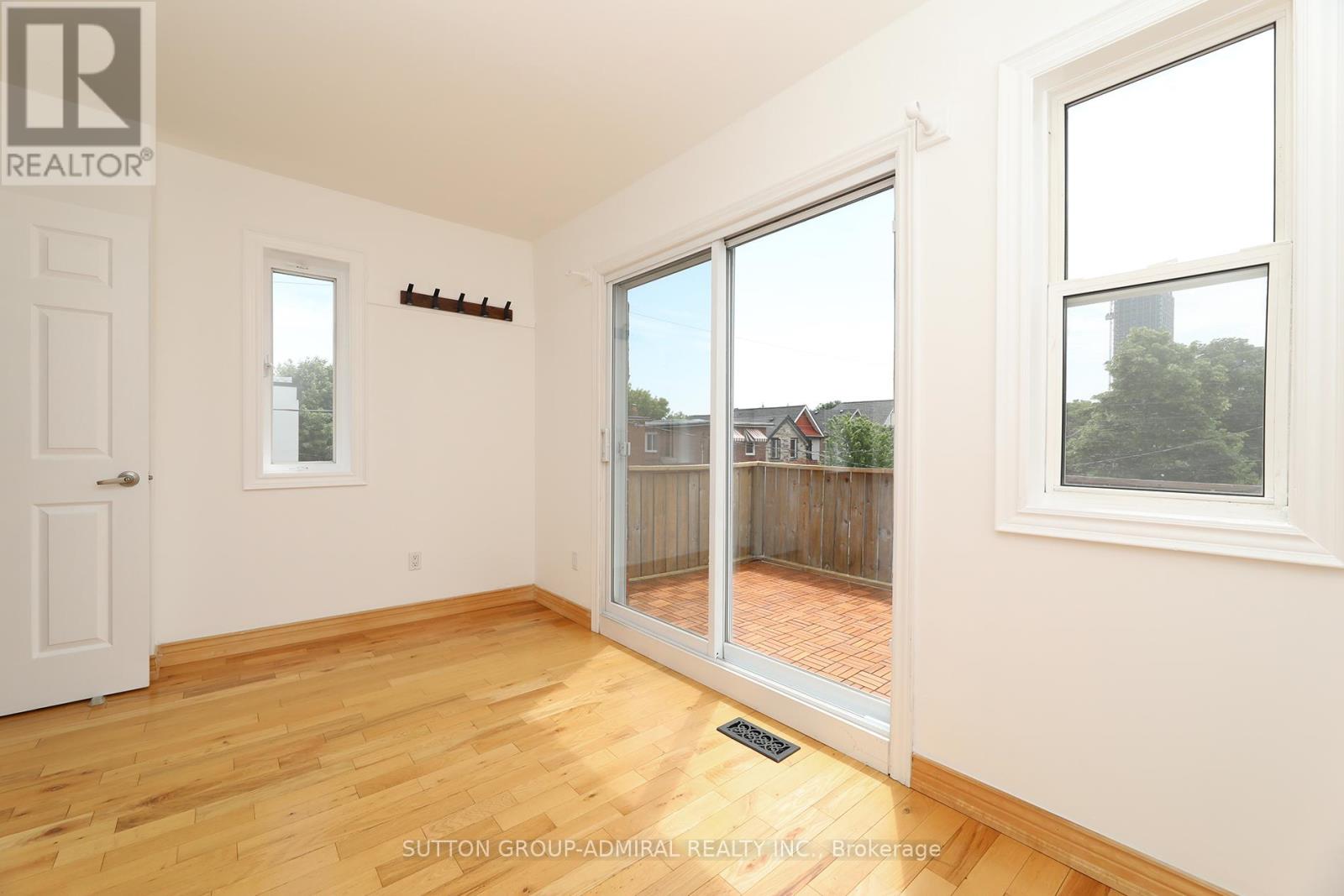21 Wallace Avenue, Toronto, Ontario  M6H 1T6 - Photo 15 - W13433754