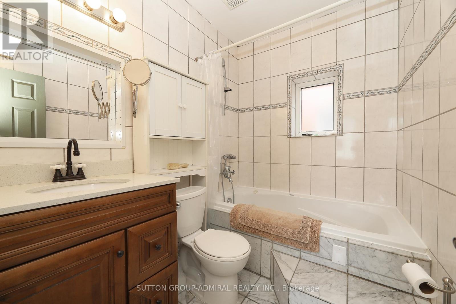 21 Wallace Avenue, Toronto, Ontario  M6H 1T6 - Photo 19 - W13433754