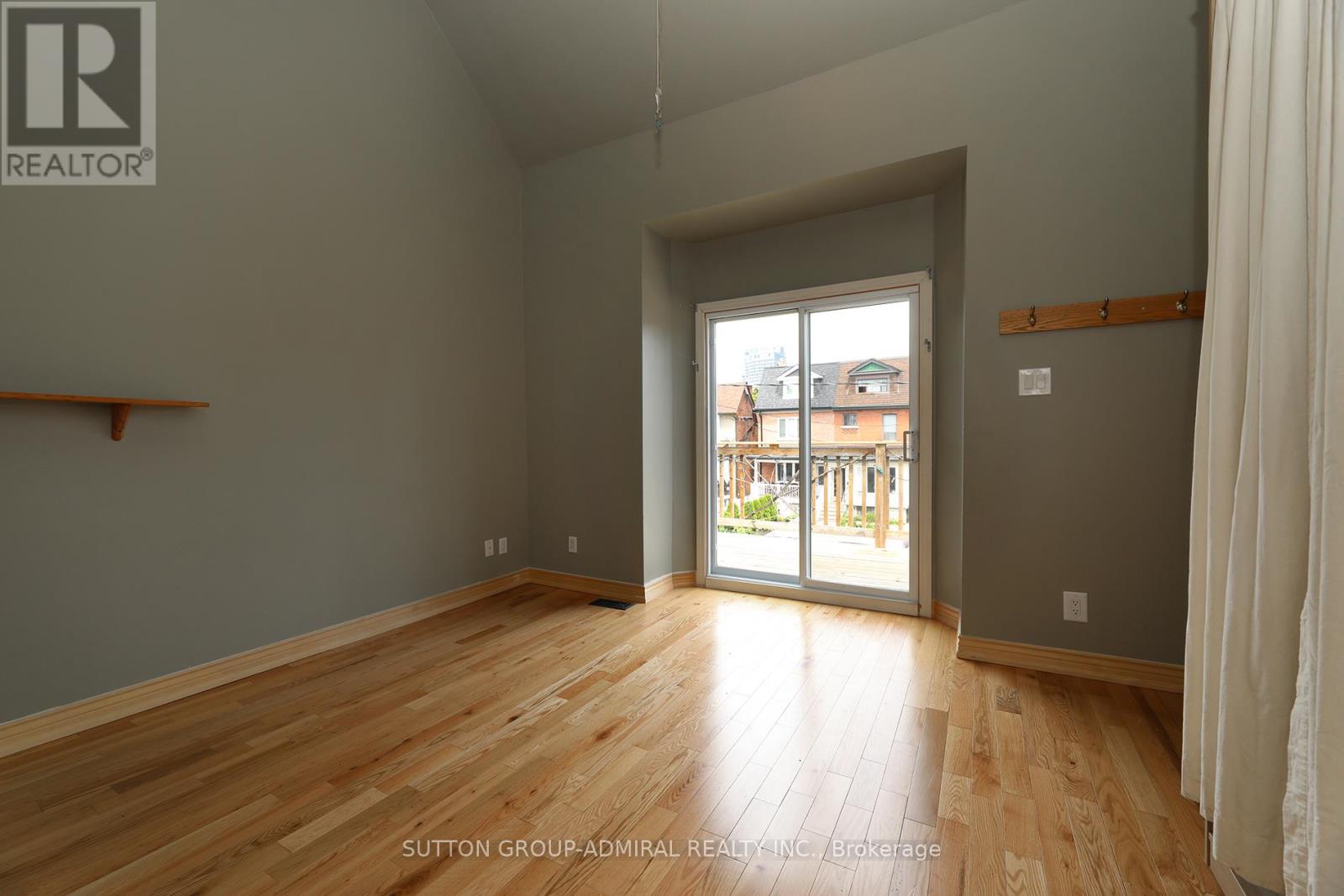 21 Wallace Avenue, Toronto, Ontario  M6H 1T6 - Photo 21 - W13433754