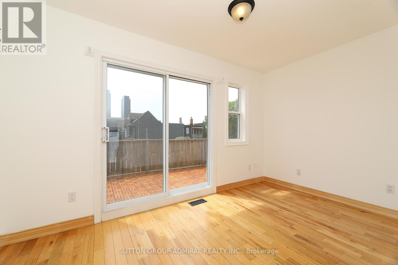 21 Wallace Avenue, Toronto, Ontario  M6H 1T6 - Photo 14 - W13433754