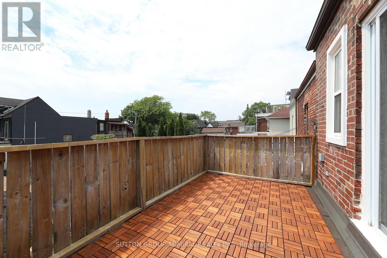 21 Wallace Avenue, Toronto, Ontario  M6H 1T6 - Photo 16 - W13433754