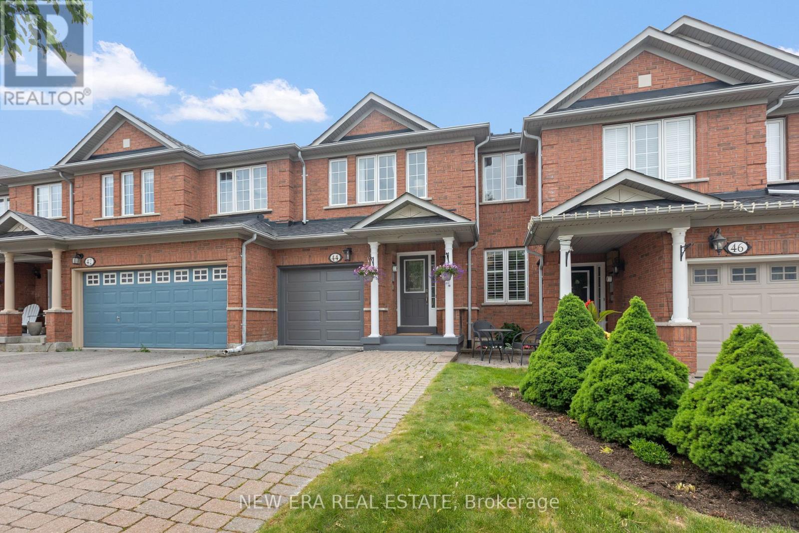 44 Millcliff Circle, Aurora, Ontario  L4G 7N7 - Photo 3 - N13436284