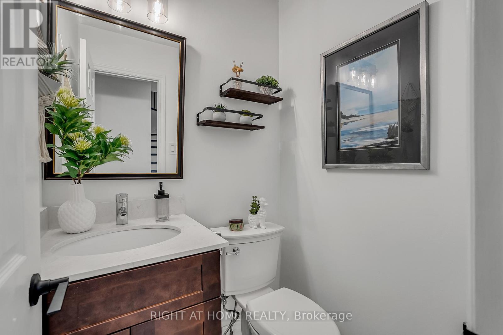 317 Atha Avenue, Richmond Hill, Ontario  L4C 6A8 - Photo 15 - N13436378