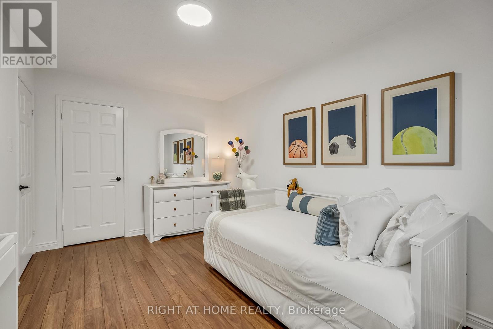 317 Atha Avenue, Richmond Hill, Ontario  L4C 6A8 - Photo 25 - N13436378
