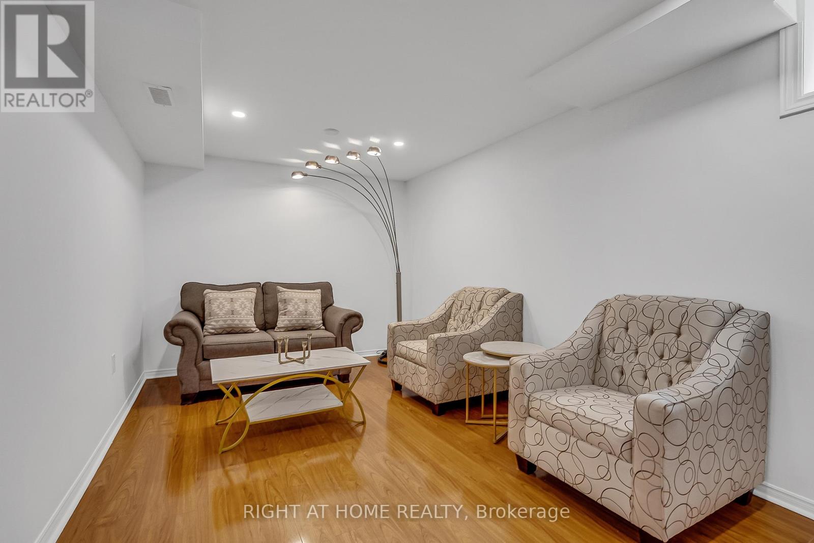 317 Atha Avenue, Richmond Hill, Ontario  L4C 6A8 - Photo 35 - N13436378