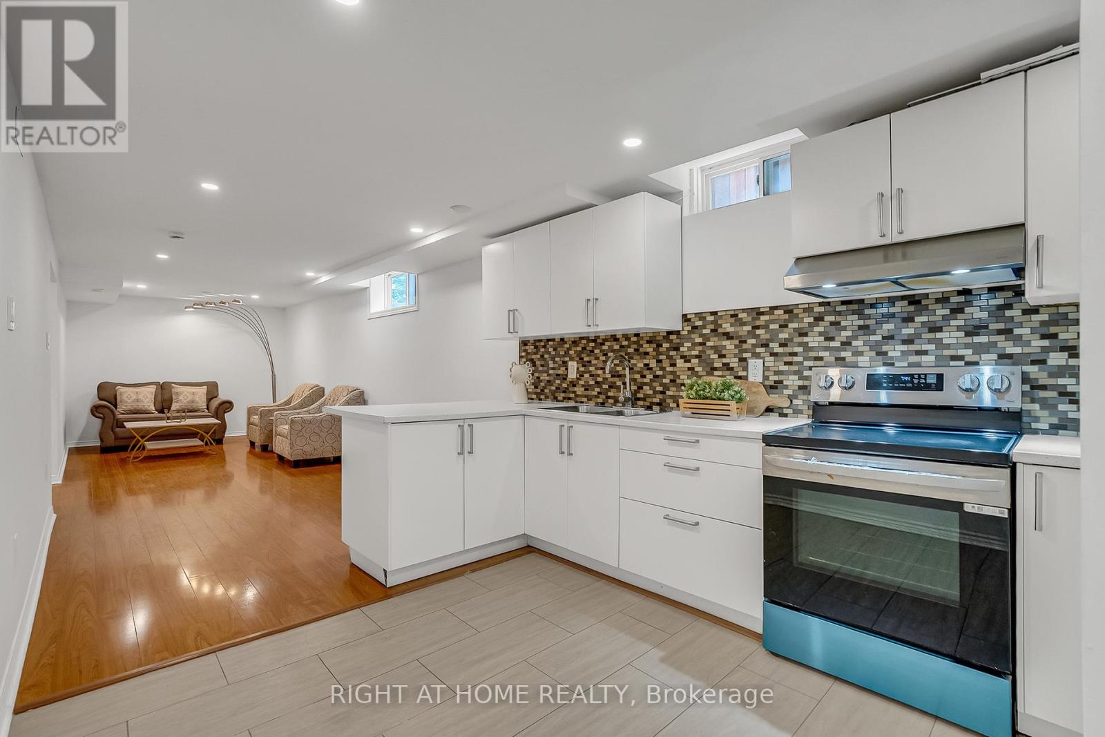 317 Atha Avenue, Richmond Hill, Ontario  L4C 6A8 - Photo 36 - N13436378