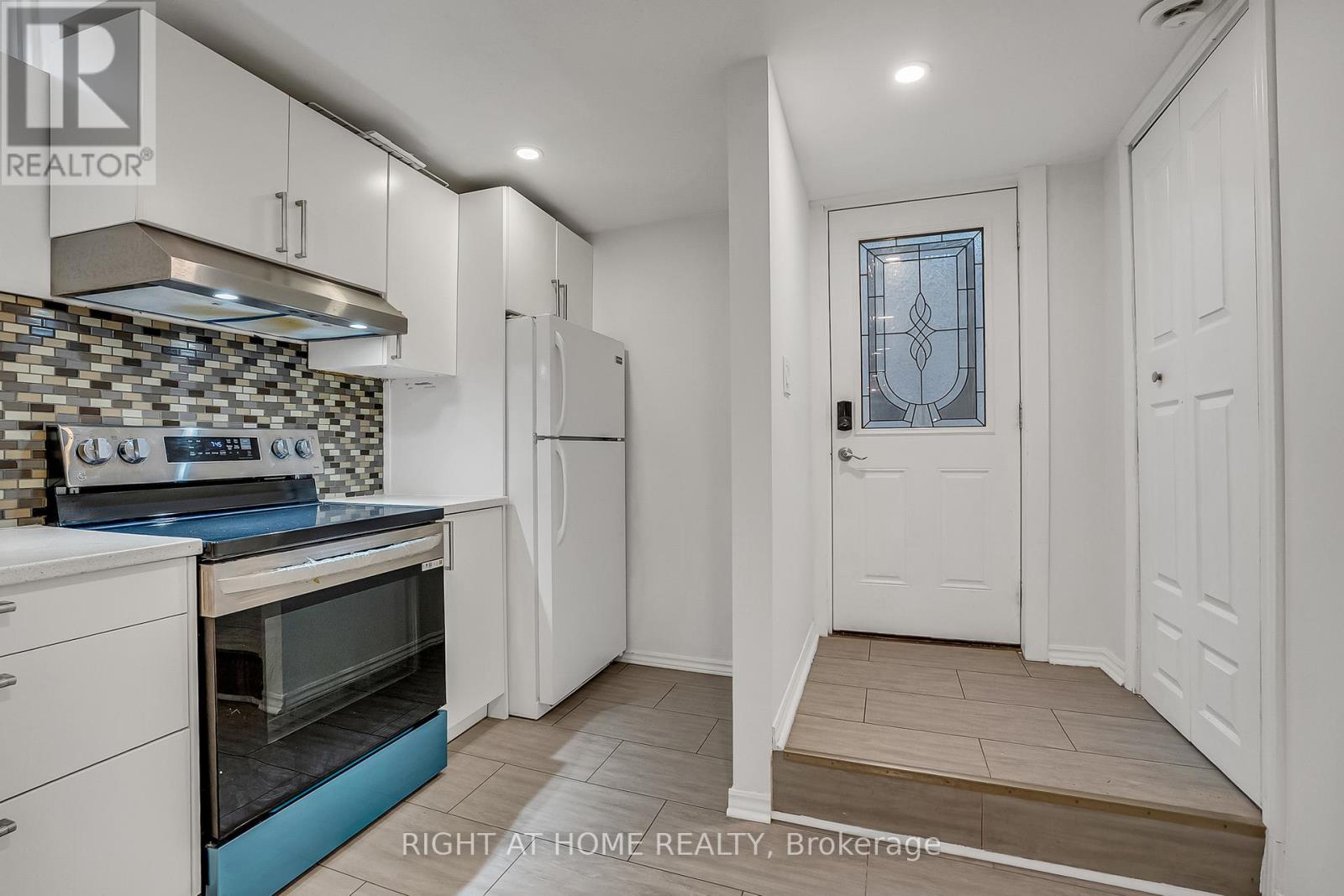 317 Atha Avenue, Richmond Hill, Ontario  L4C 6A8 - Photo 38 - N13436378