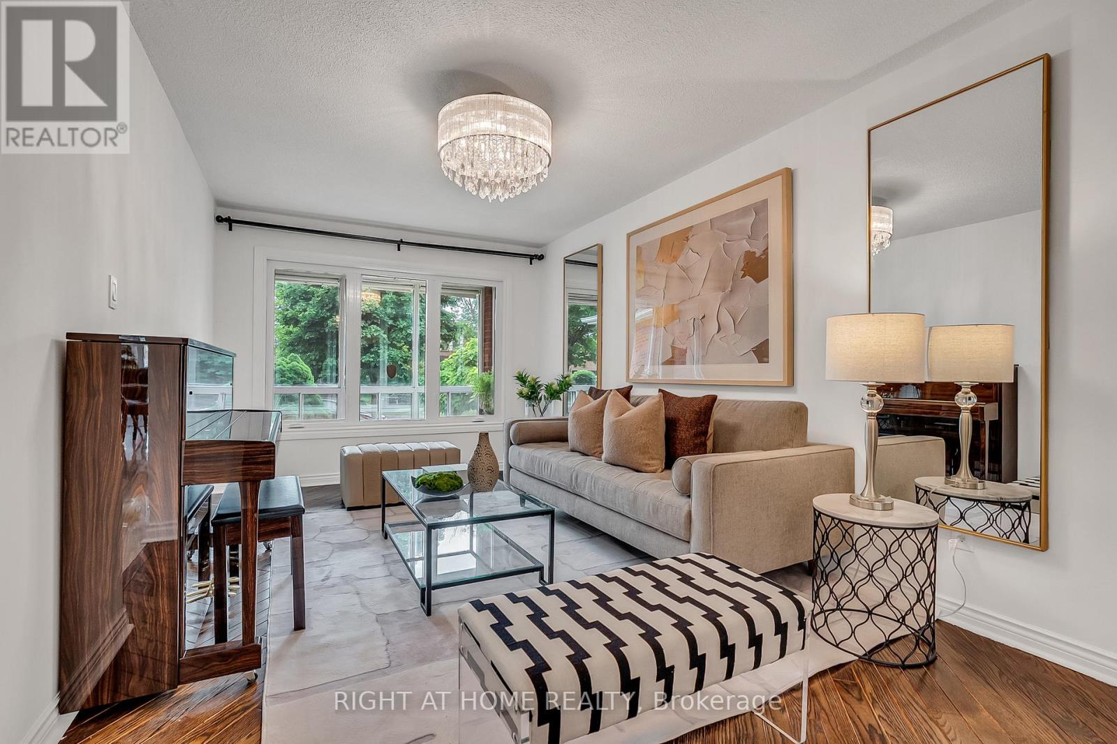 317 Atha Avenue, Richmond Hill, Ontario  L4C 6A8 - Photo 6 - N13436378