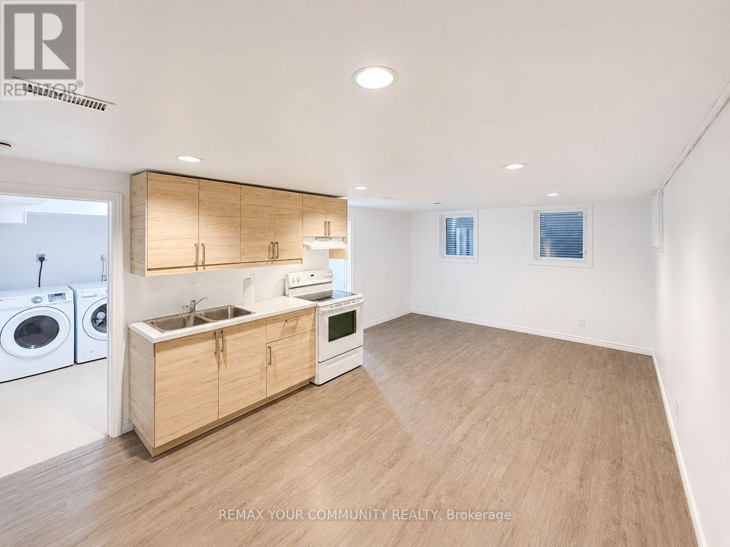 Lower Unit - 77 Beswick Drive, Newmarket, Ontario  L3Y 1E8 - Photo 4 - N13436384