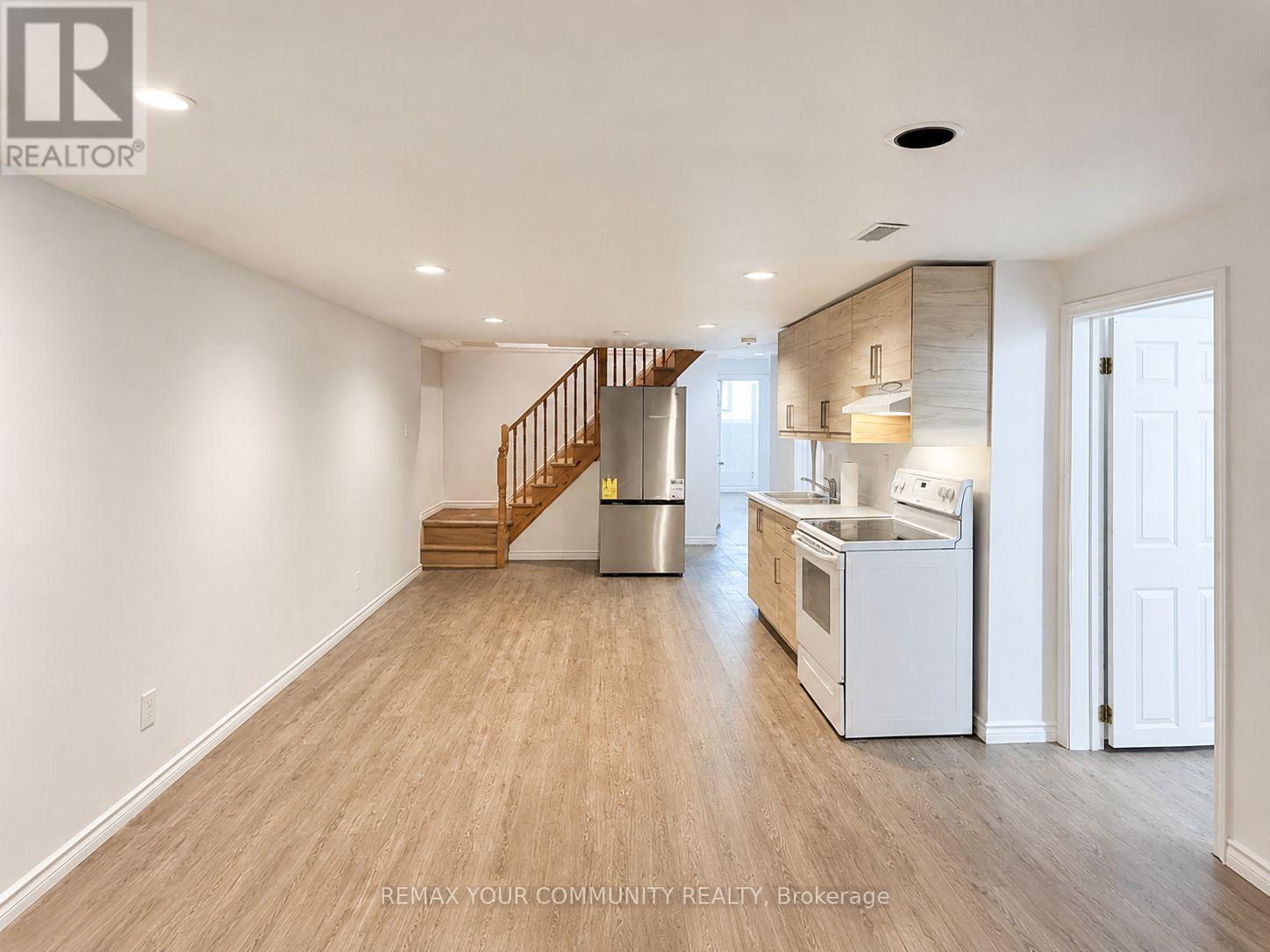 Lower Unit - 77 Beswick Drive, Newmarket, Ontario  L3Y 1E8 - Photo 5 - N13436384