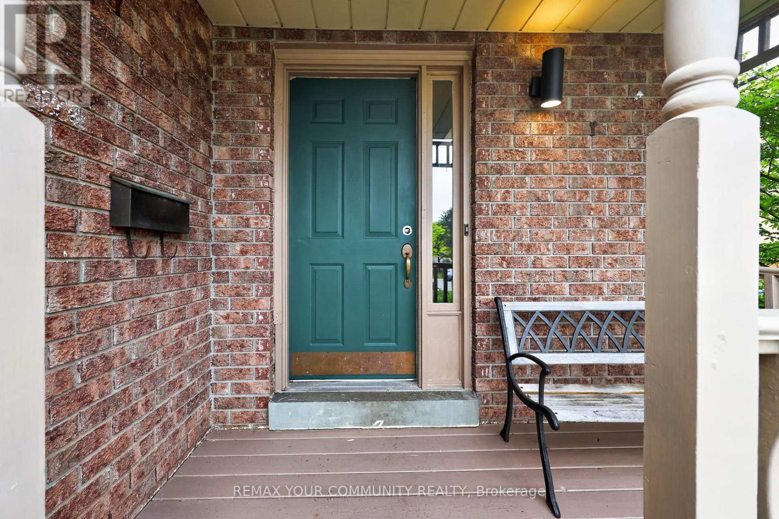 82 Ondrey Street, Bradford West Gwillimbury (Bradford), Ontario  L3Z 2W9 - Photo 3 - N13436402