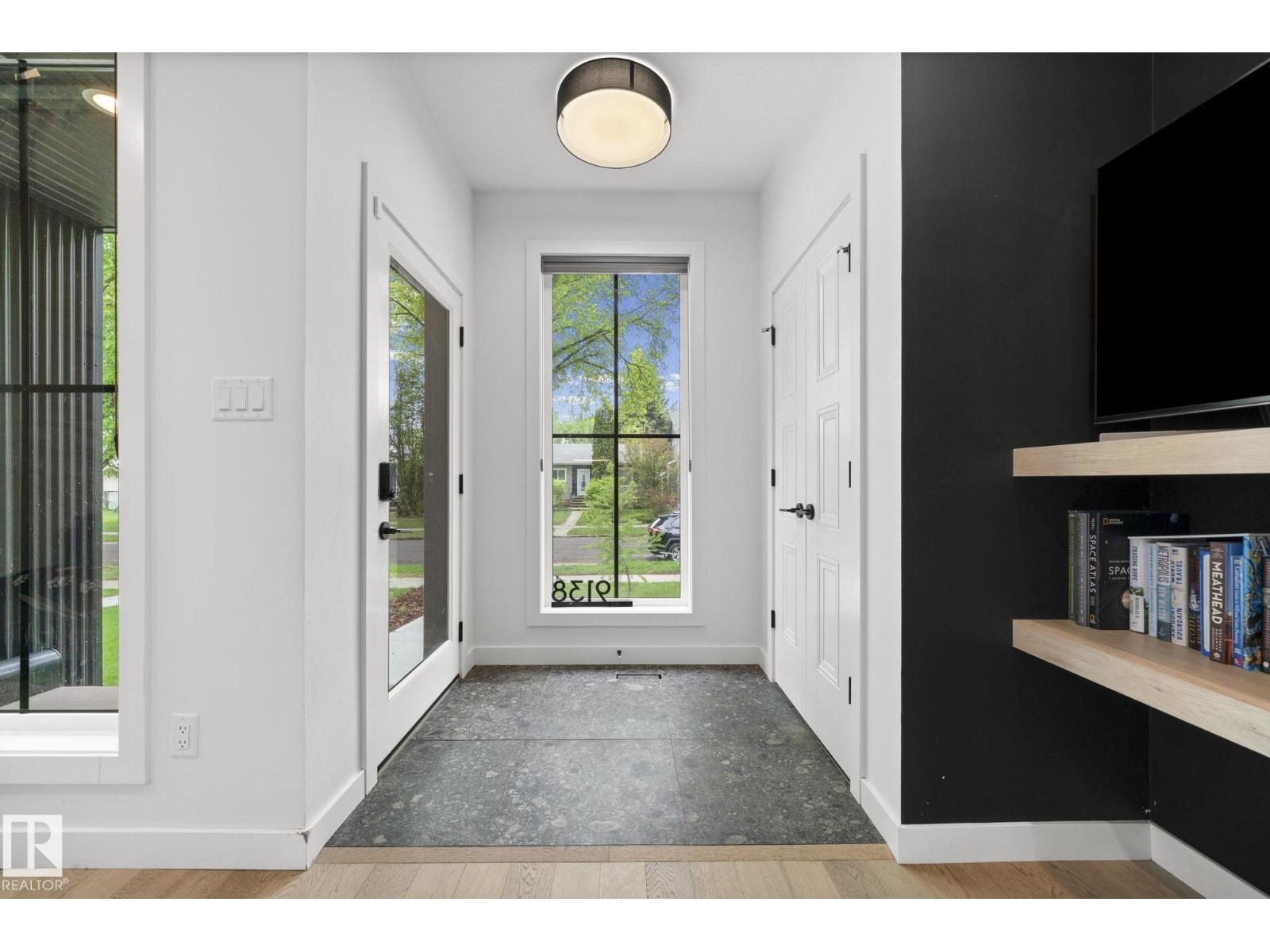 9138 71 Av NW, Edmonton, Alberta  T6E 0N8 - Photo 4 - E4493303
