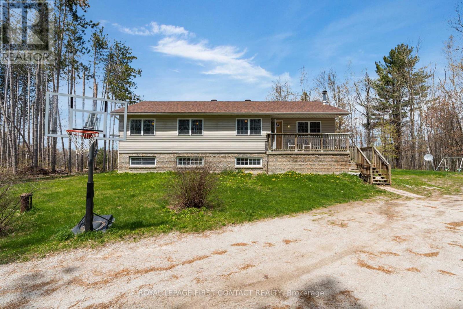 2228 Monck Road, Ramara, Ontario  L3V 6H5 - Photo 2 - S13436216