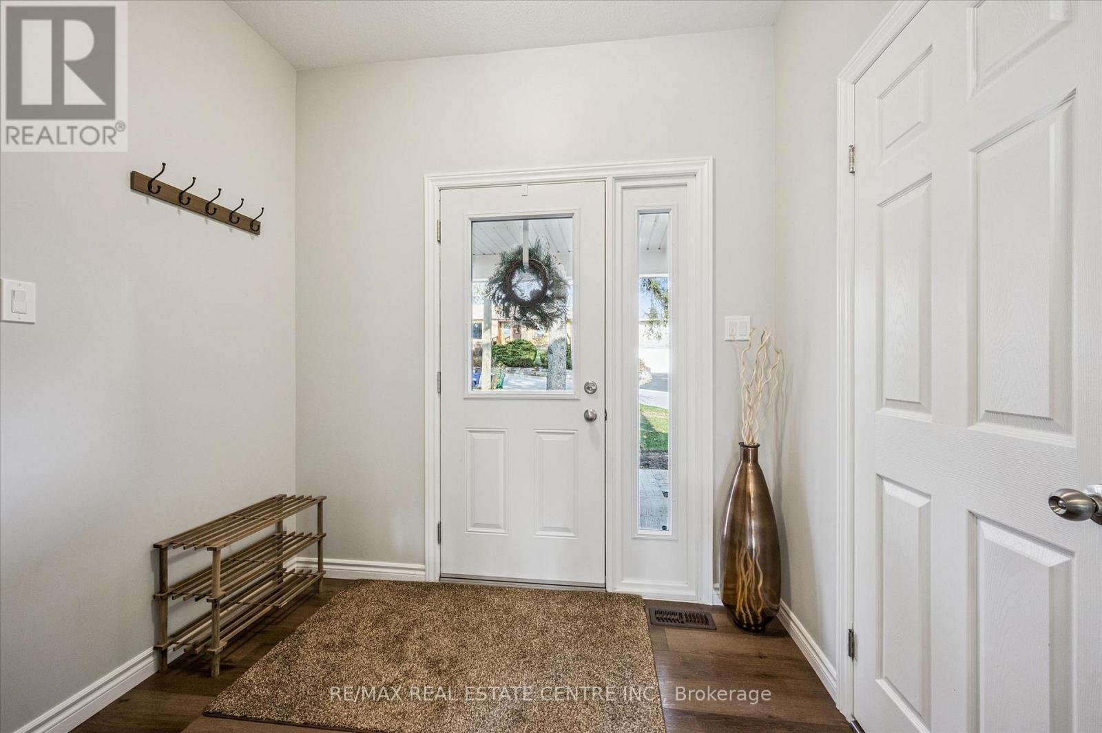 16 Edward Street, Cambridge, Ontario  N3C 1J7 - Photo 4 - X13430146