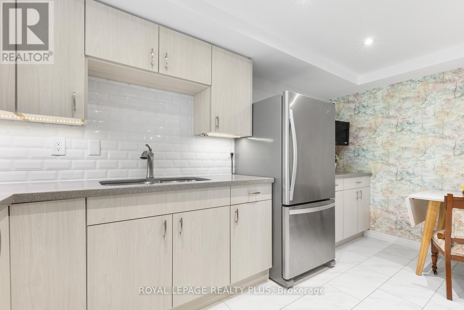 301 - 330 Mill Street S, Brampton, Ontario  L6Y 3V3 - Photo 16 - W13436318