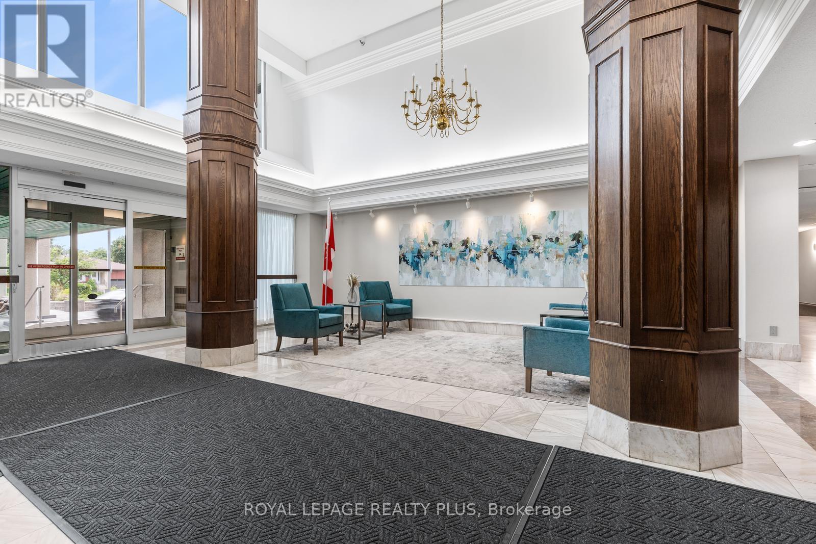 301 - 330 Mill Street S, Brampton, Ontario  L6Y 3V3 - Photo 3 - W13436318