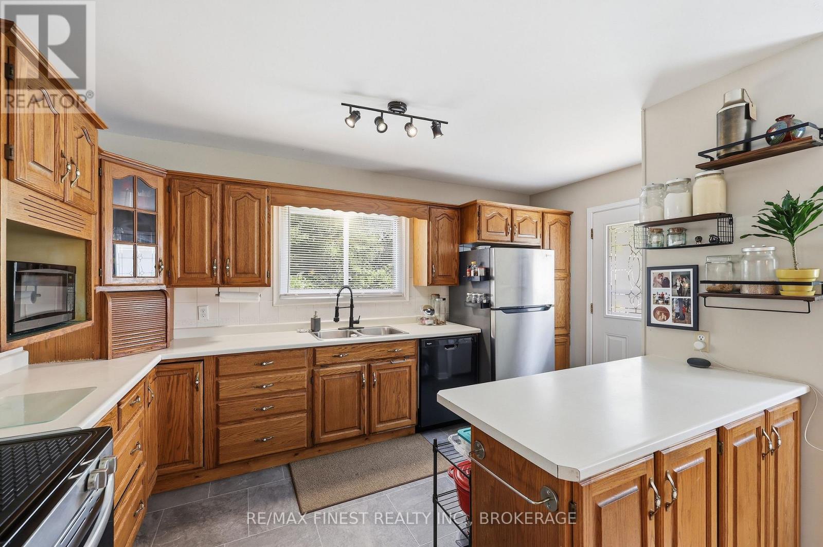 292 Bridge Street W, Greater Napanee, Ontario  K7R 2G1 - Photo 11 - X13436710