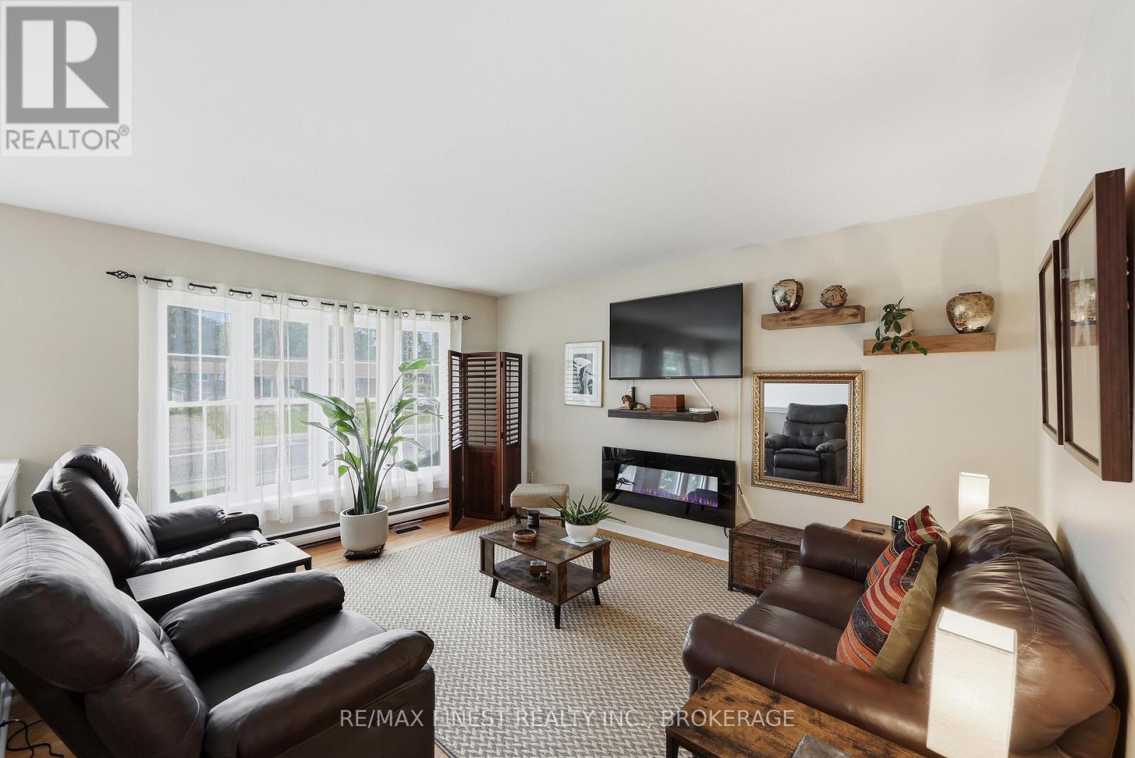 292 Bridge Street W, Greater Napanee, Ontario  K7R 2G1 - Photo 6 - X13436710