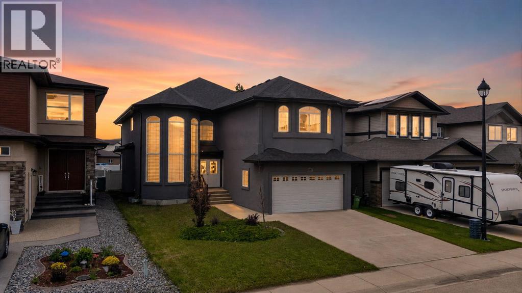 647 Fraser Vista NW, Edmonton, Alberta  T5Y 0V4 - Photo 1 - A2320400