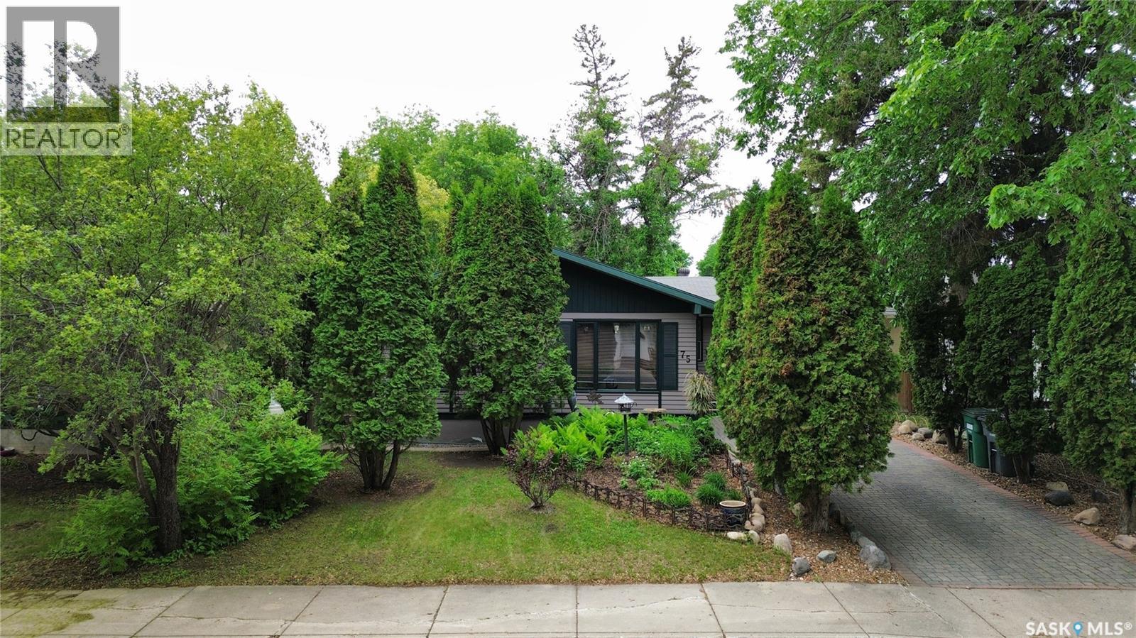 75 Richmond Crescent, Saskatoon, Saskatchewan  S7K 1A9 - Photo 2 - SK039167