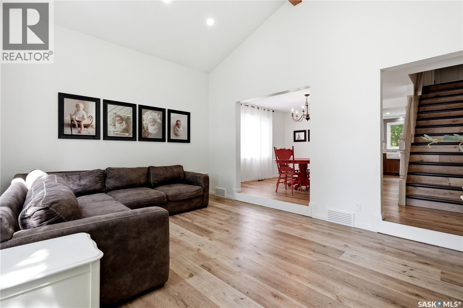2206 Hanover Crescent E, Regina, Saskatchewan  S4V 0Z6 - Photo 5 - SK039098