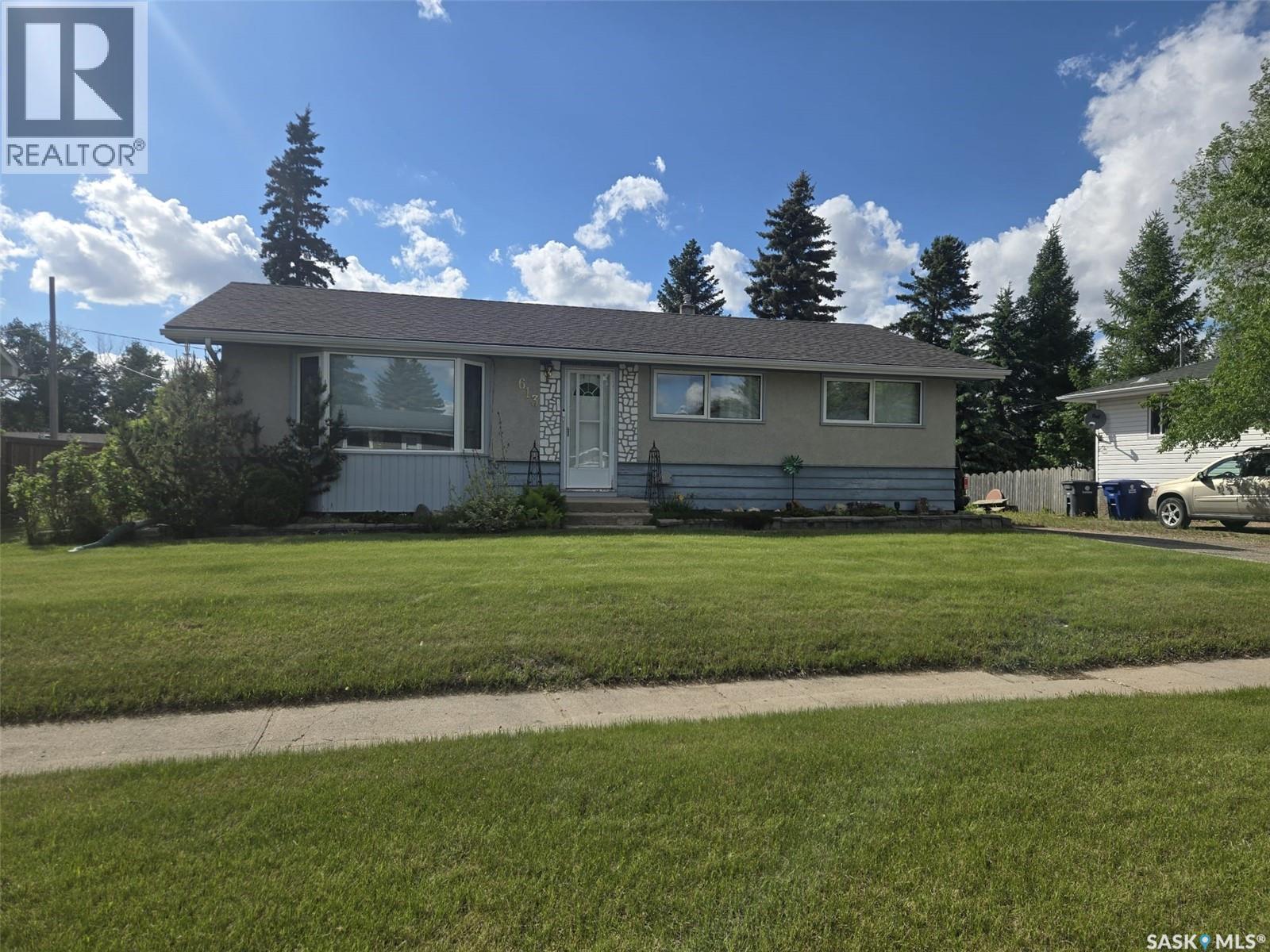 613 3rd STREET W, Wilkie, Saskatchewan