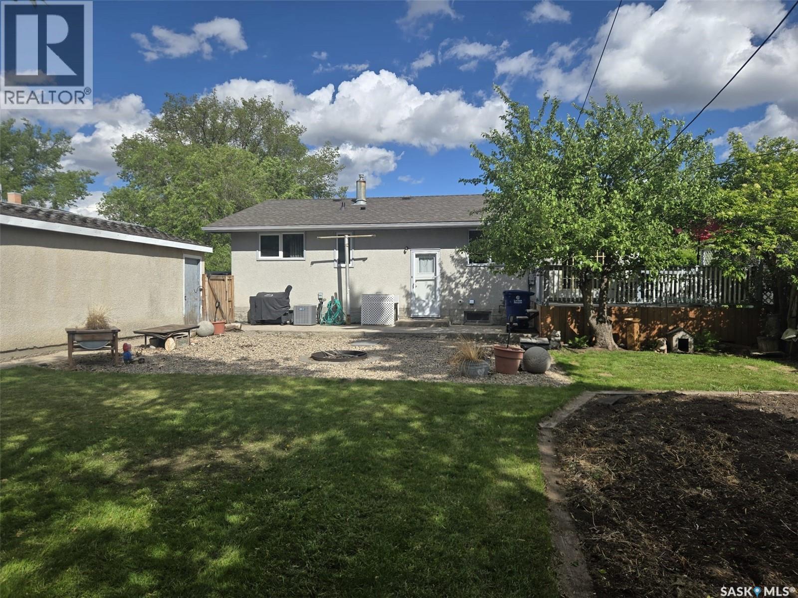 613 3rd Street W, Wilkie, Saskatchewan  S0K 4W0 - Photo 25 - SK039035