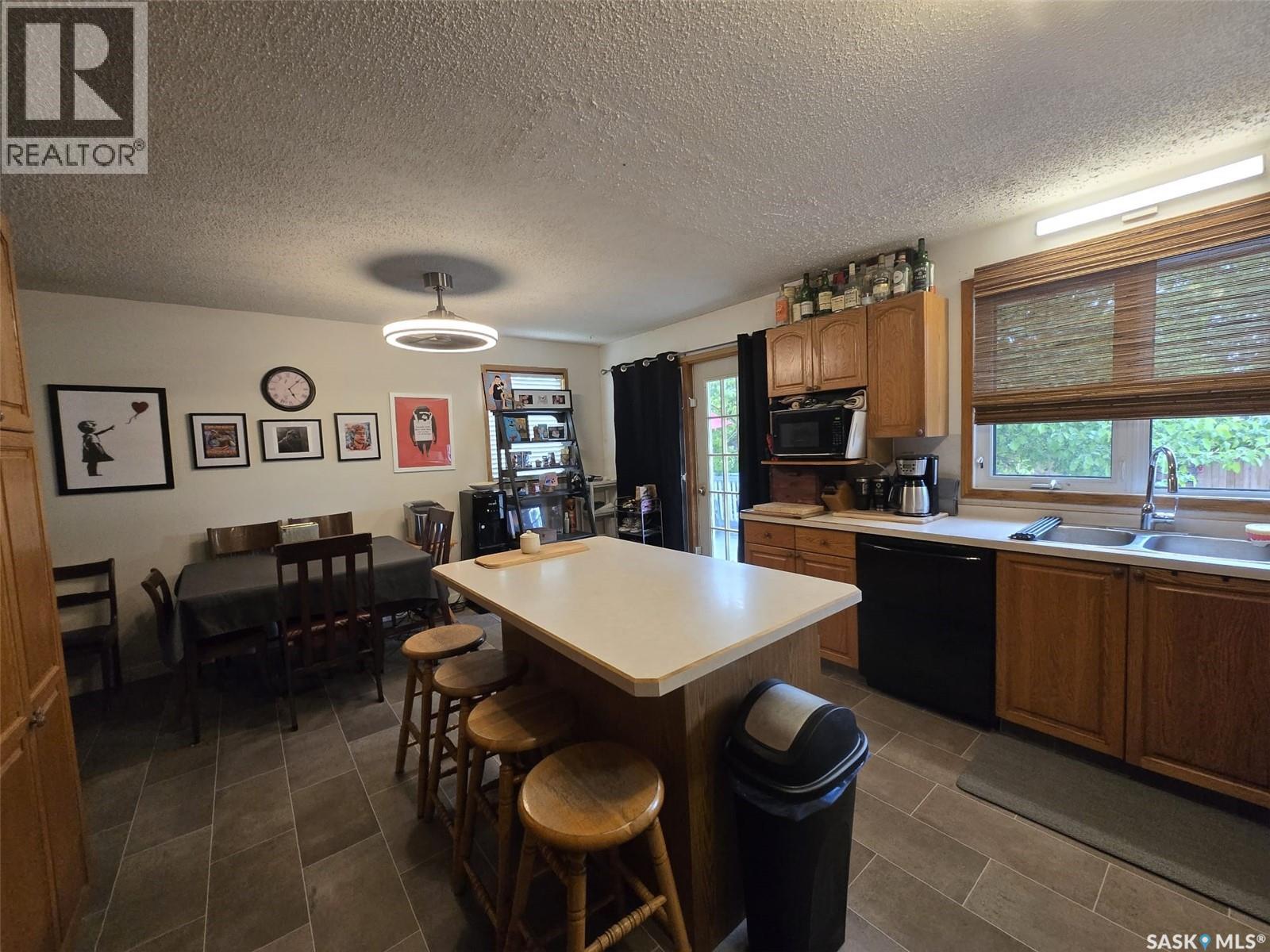 613 3rd Street W, Wilkie, Saskatchewan  S0K 4W0 - Photo 4 - SK039035
