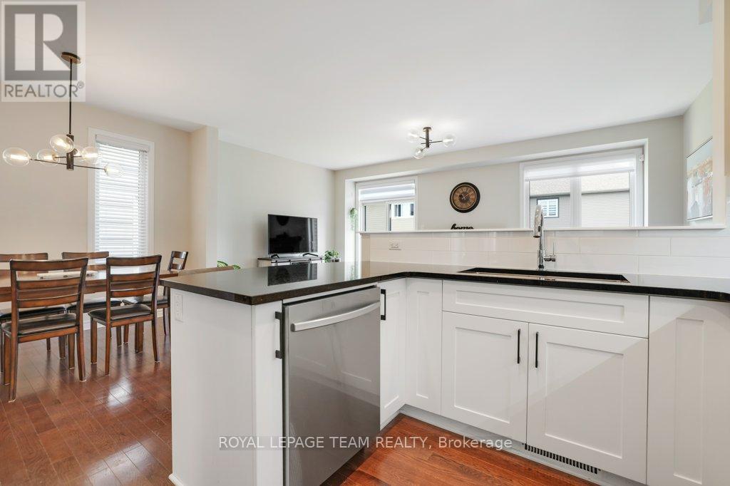 702 Vivera Place, Ottawa, Ontario  K2S 2M8 - Photo 9 - X13436628