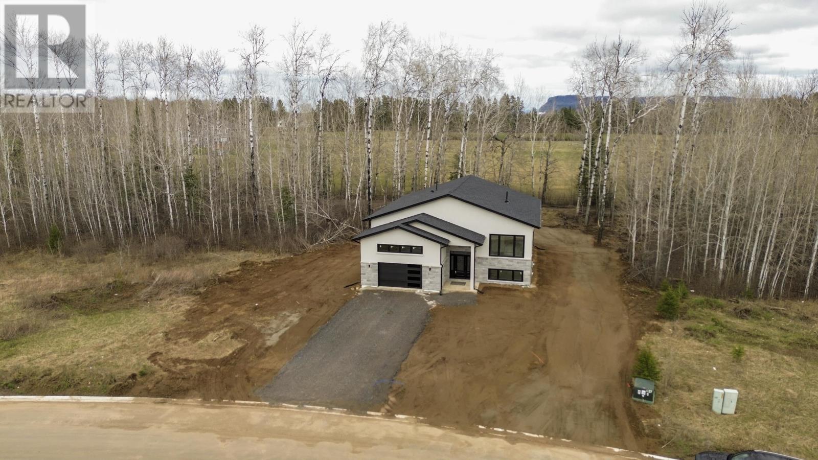 3435 King George's Park Dr., Thunder Bay, Ontario  P7K 1K8 - Photo 42 - TB2601467