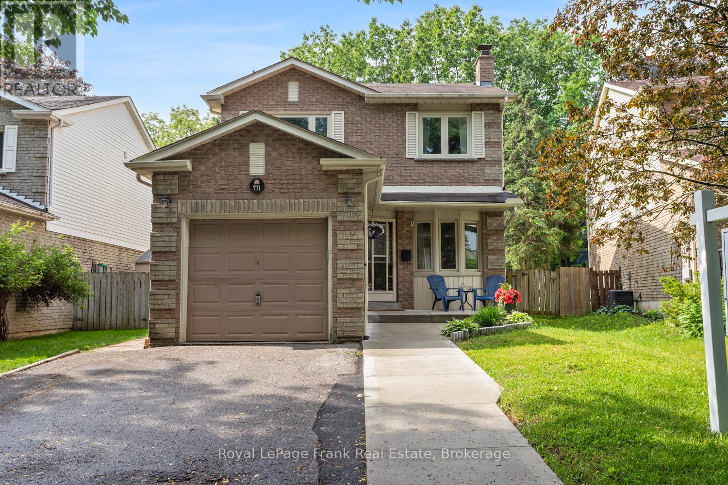 731 Honey Tree Court, Whitby, Ontario  L1N 7W5 - Photo 2 - E13434196