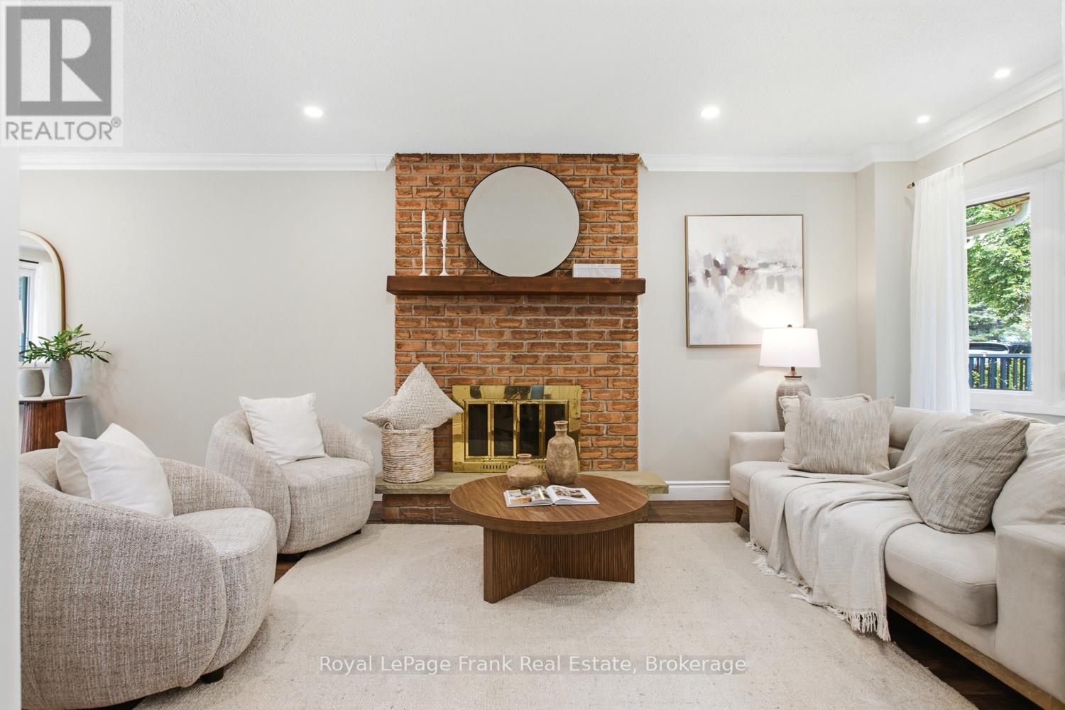 731 Honey Tree Court, Whitby, Ontario  L1N 7W5 - Photo 9 - E13434196