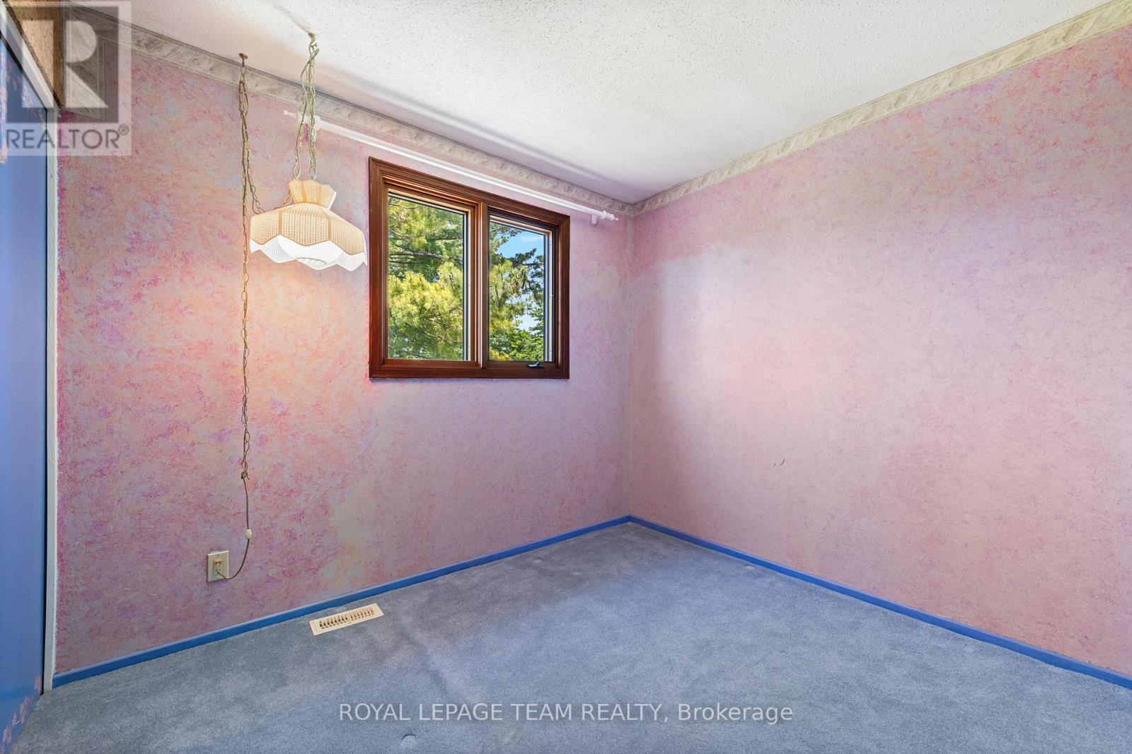 961 Greenbriar Avenue, Ottawa, Ontario  K2C 0J8 - Photo 12 - X13423548