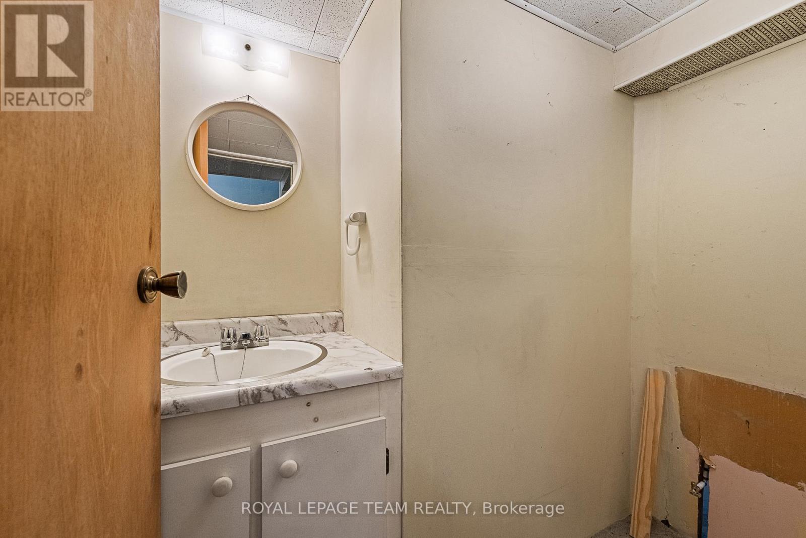 961 Greenbriar Avenue, Ottawa, Ontario  K2C 0J8 - Photo 25 - X13423548