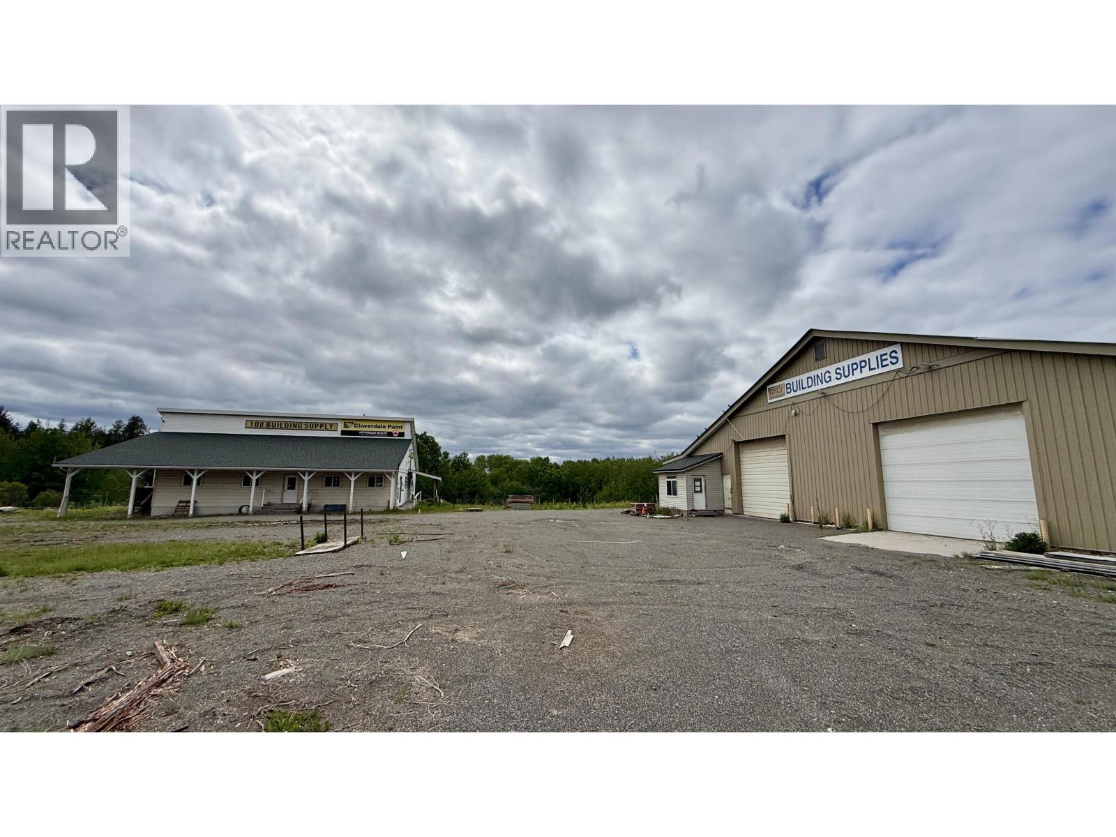 4945 Easzee Drive, 108 Mile Ranch, British Columbia  V0K 2Z0 - Photo 1 - C8075364