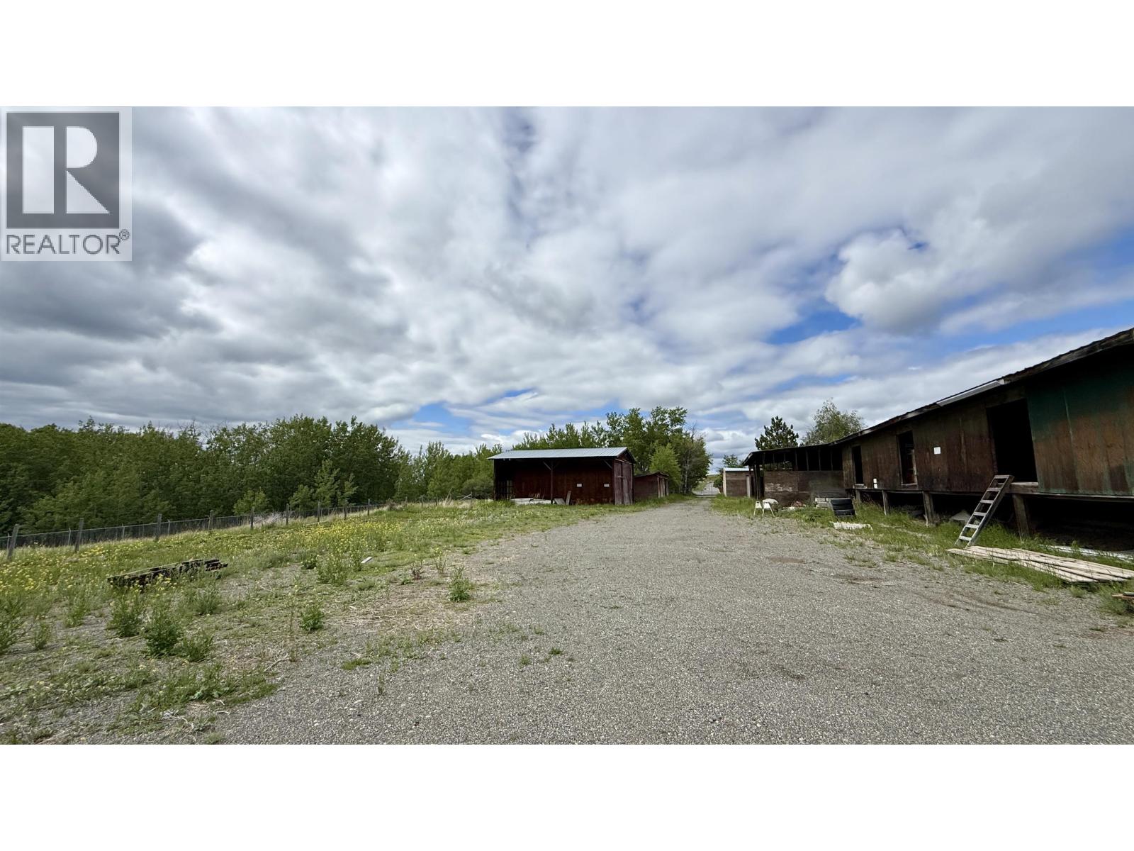 4945 Easzee Drive, 108 Mile Ranch, British Columbia  V0K 2Z0 - Photo 15 - C8075364