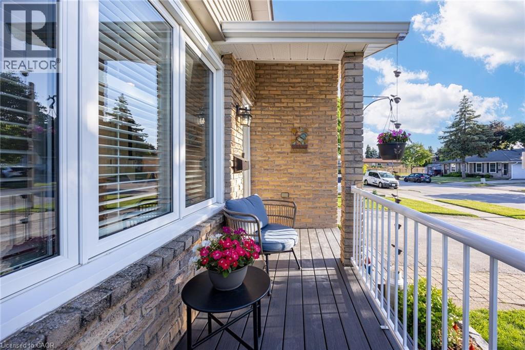 2348 Malcolm Crescent, Burlington, Ontario  L7P 4H4 - Photo 5 - 40834153